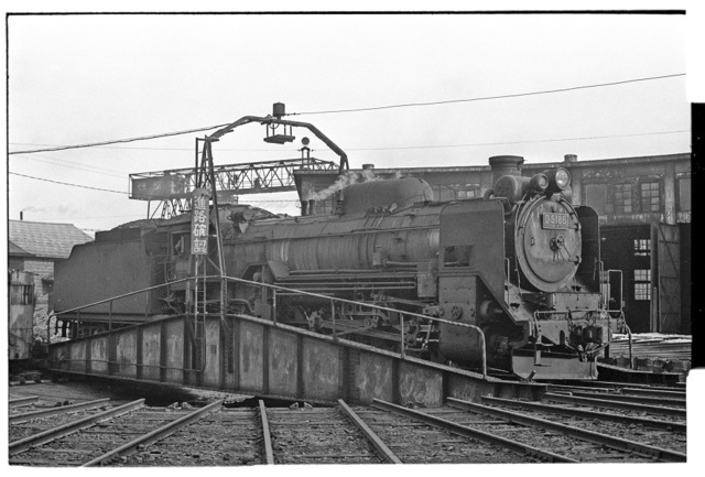077*2 旭川機関区 D5186 69.3.30.jpg
